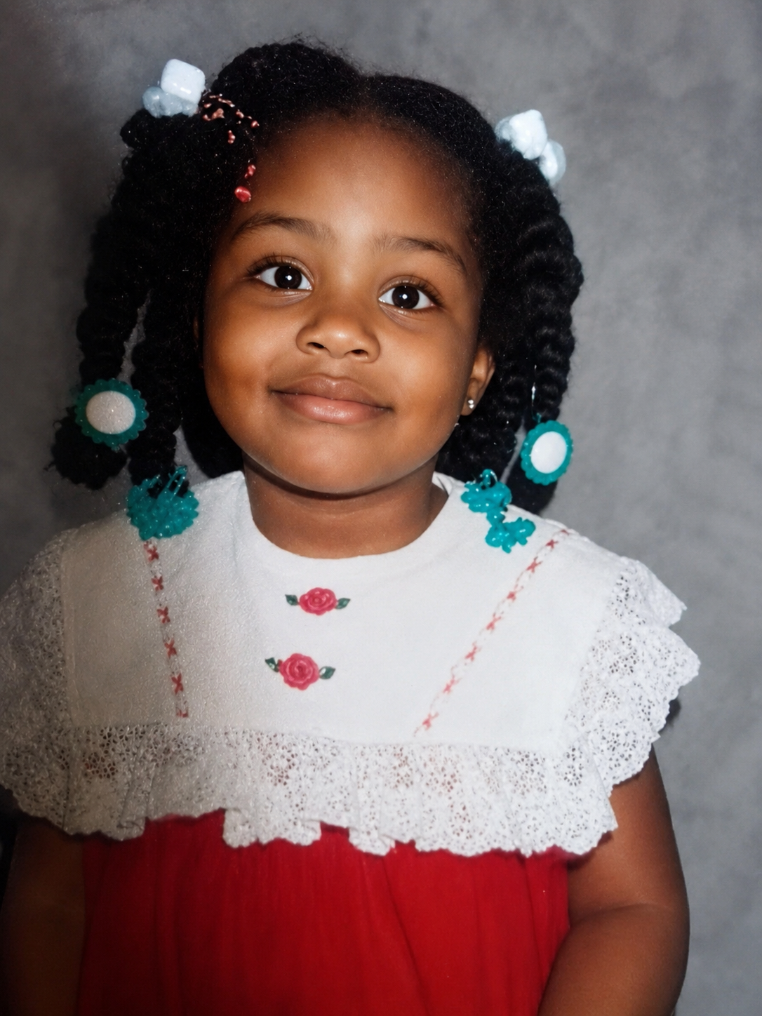 Childhood portrait of Gloria